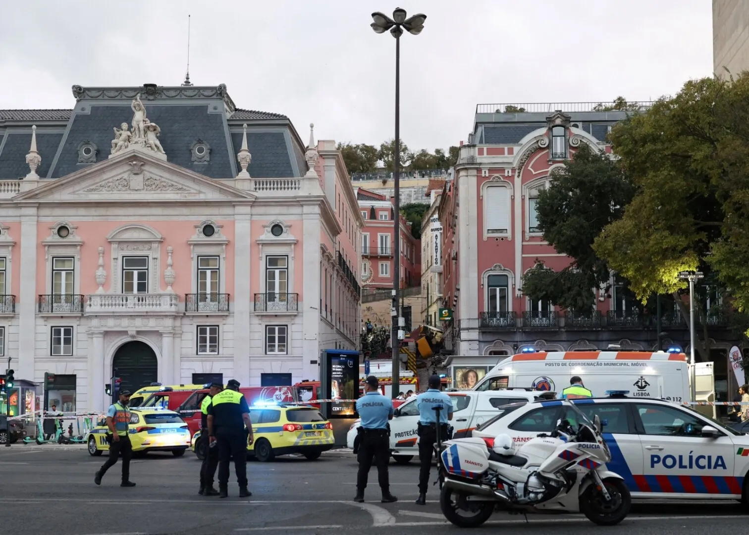 Concluziile anchetatorilor. Funicularul prăbușit în Lisabona avea un cablu defect.