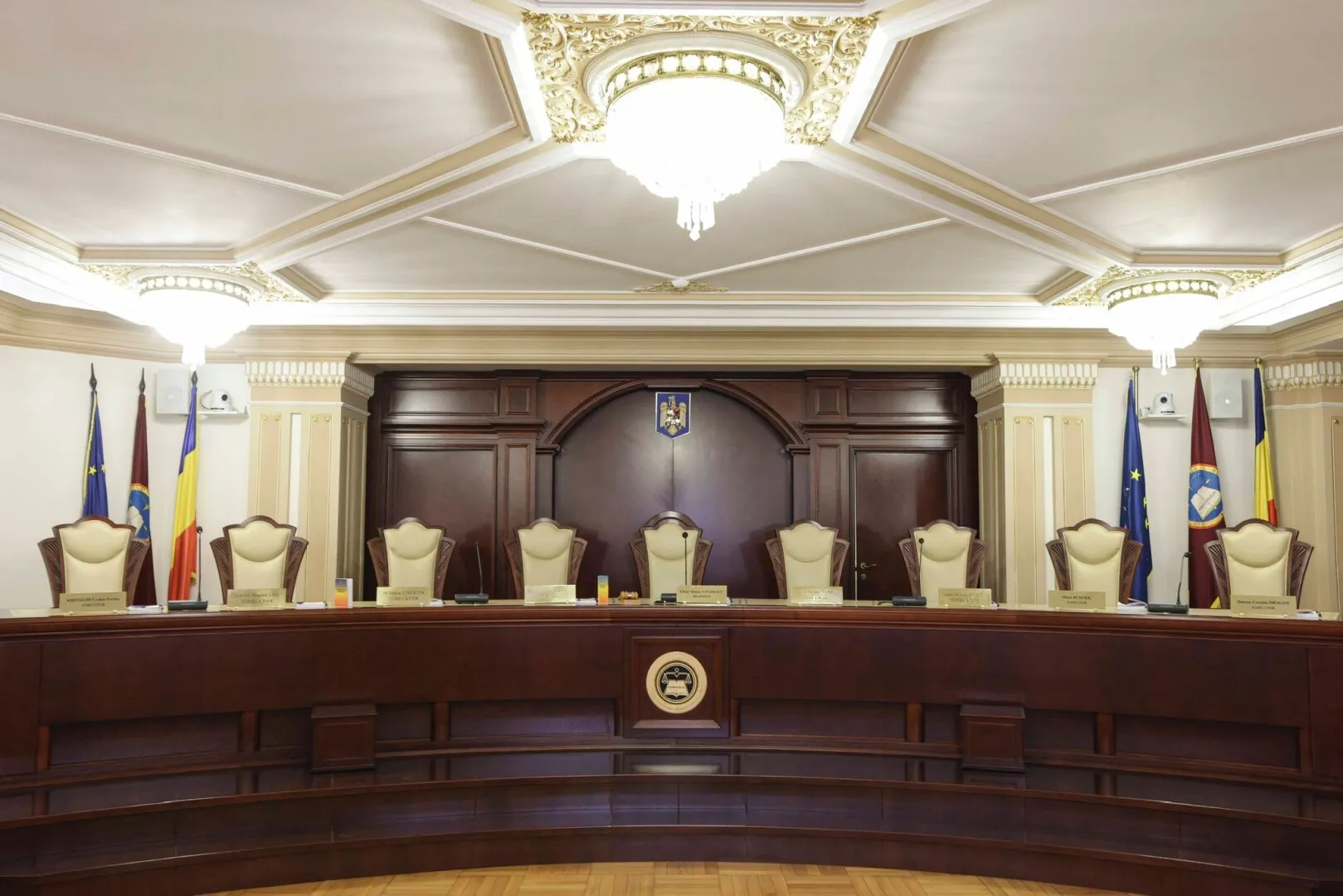 BREAKING Judecătorii CCR au amânat decizia în cazul legii privind pensionarea magistraților