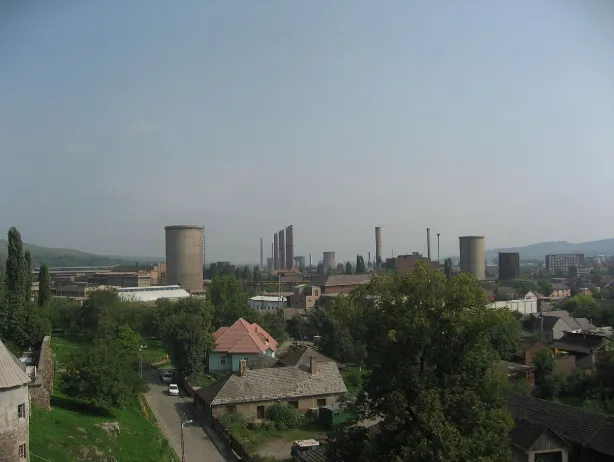 Un colos al industriei românești va fi închis definitiv: A fost cumpărat cu un contract secretizat, iar acum îl transformă în 'fier vechi'