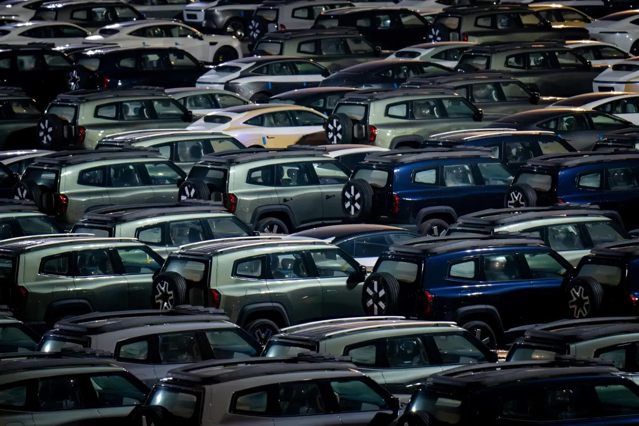 Cererea de benzină din China scade în timpul 'Săptămânii de Aur', pe fondul creșterii vehiculelor electrice