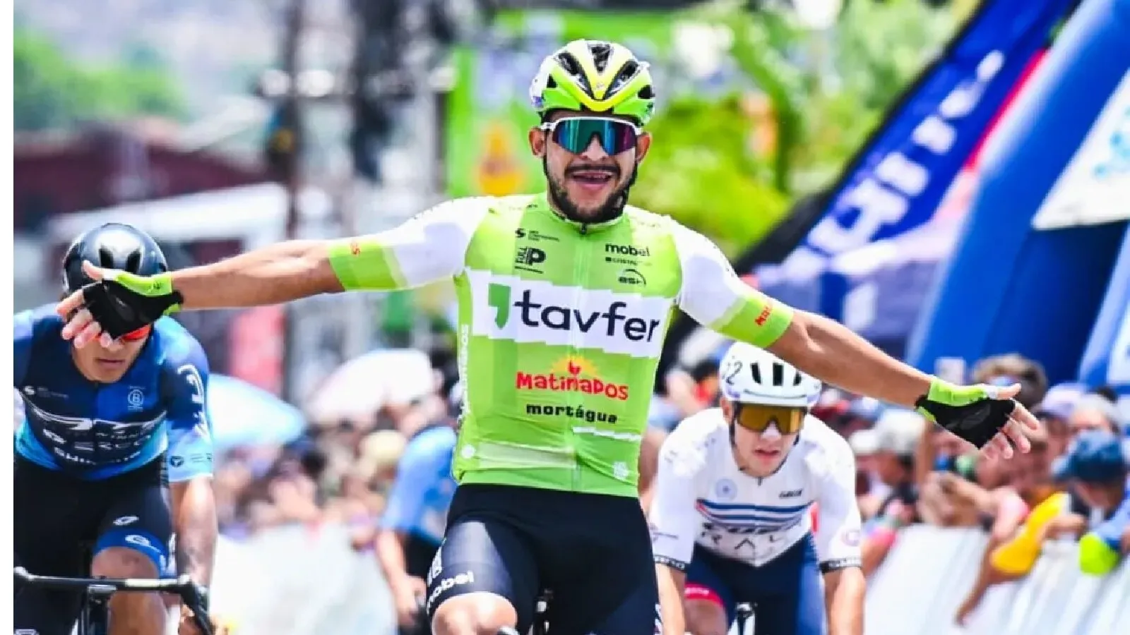 VIDEO O motocicletă a poliţiei a lovit mai mulți ciclişti care participau la Turul Venezuelei