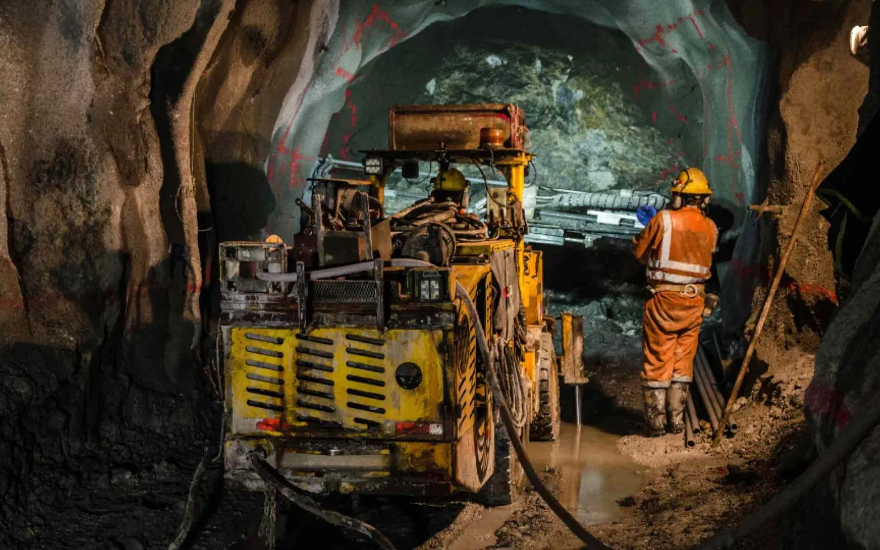 Tragedie la o mină din Nigeria - 18 mineri morți după o prăbușire cauzată de ploi