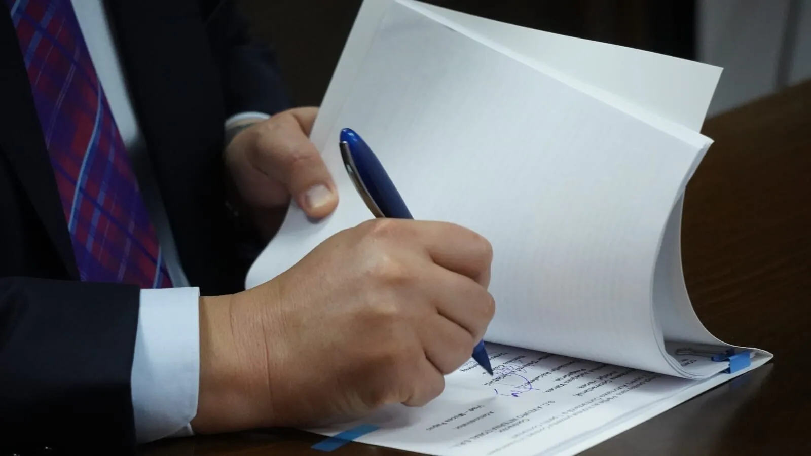 Noi microbuze electrice pentru transportul elevilor din Județul Vâlcea