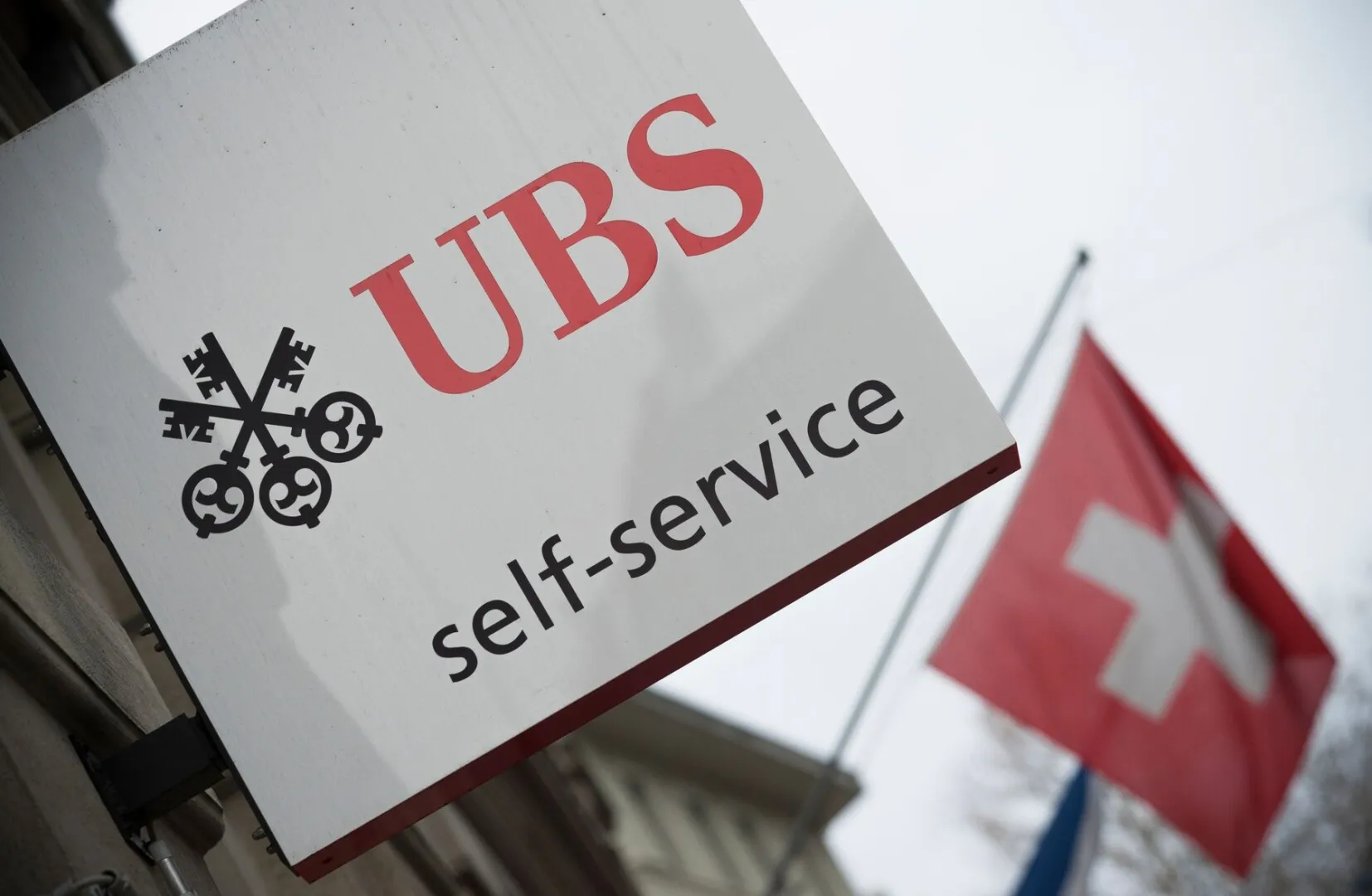 Lovitură pentru imaginea Elveției - Cea mai mare bancă elveţiană vrea să se mute în SUA din cauza noilor reguli