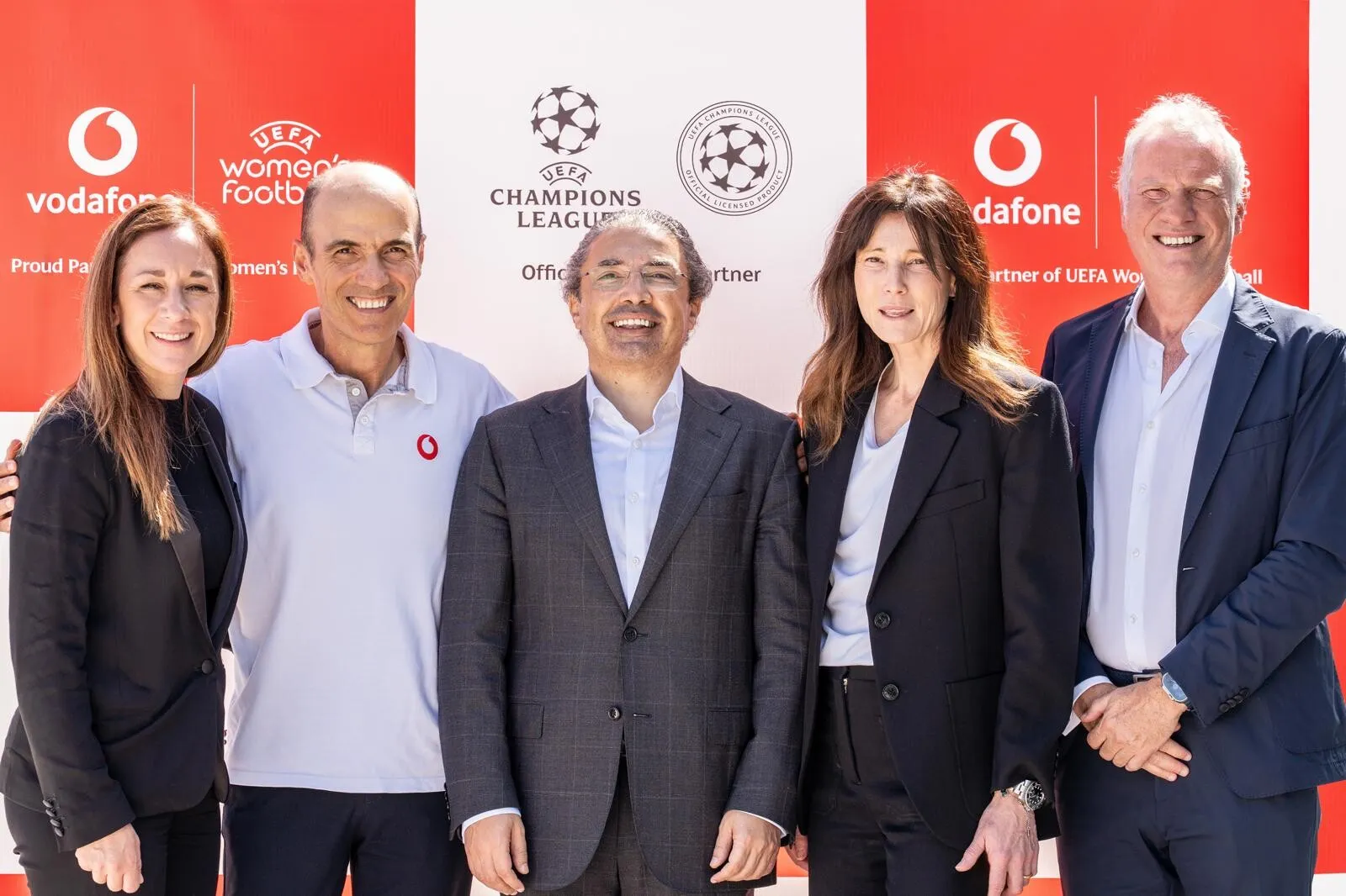 Vodafone a încheiat un parteneriat cu UEFA și UC3 pentru a susține viitorul fotbalului masculin și feminin