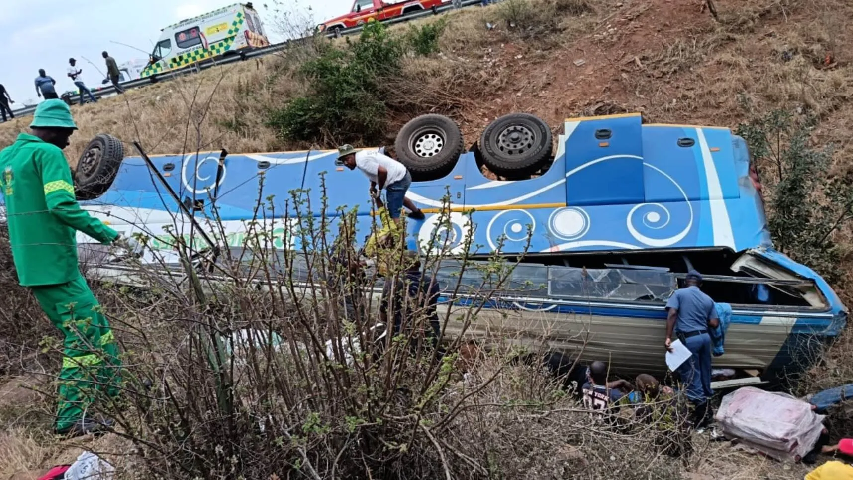 FOTO 42 de persoane au murit într-un accident de autobuz în Africa de Sud