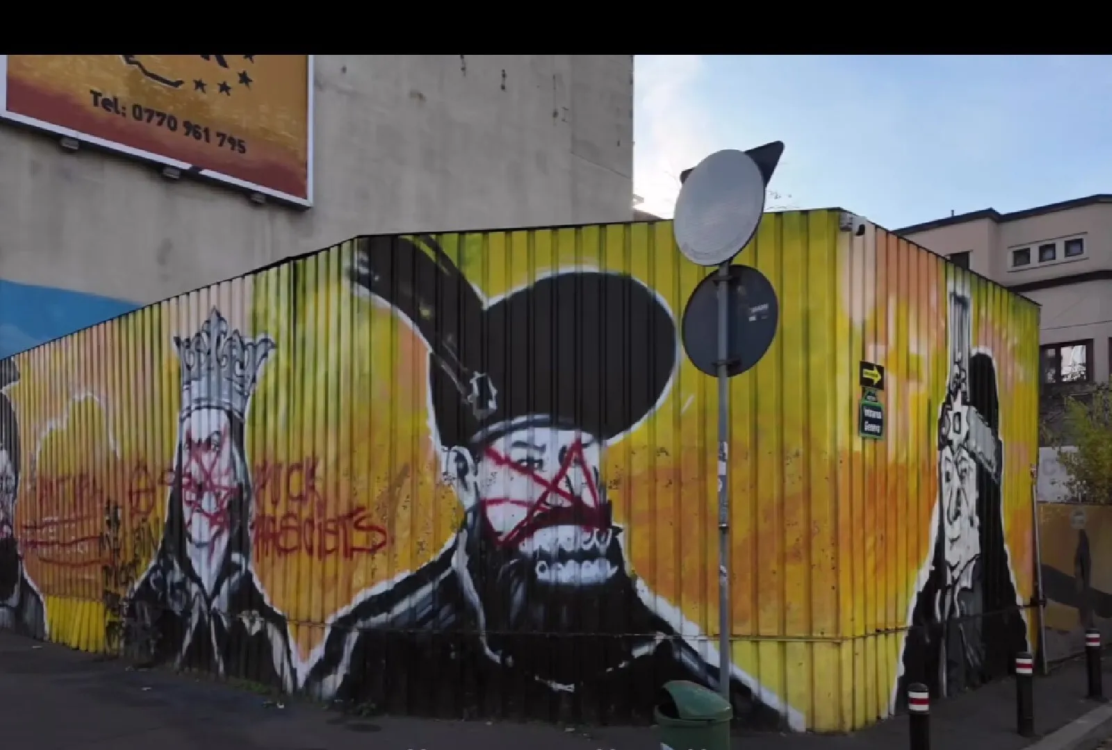 VIDEO Sediul AUR din București a fost vandalizat: 'Nu este un act de curaj, ci o infracțiune'