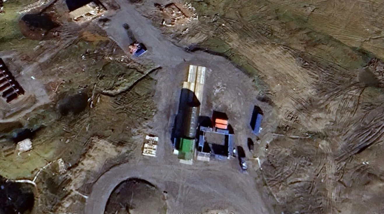 FOTO Activitate record la baza secretă a Rusiei unde Putin testează 'Cernobîlul zburător' - Imagini șocante dezvăluite de Google Earth