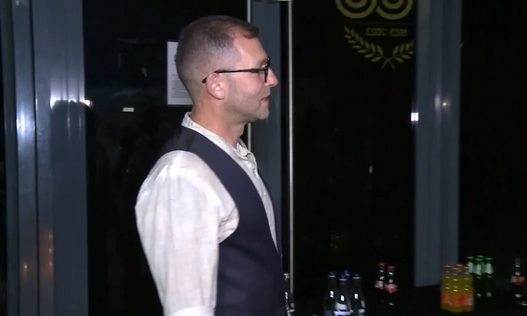 Milionarul care merge cu metroul și autobuzul în București: Economisesc timp, nu bani!