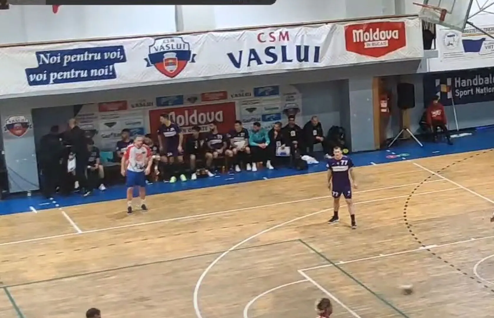 A venit nota de plată. George Buricea și-a aflat pedeapsa după ce și-a bruscat jucătorul