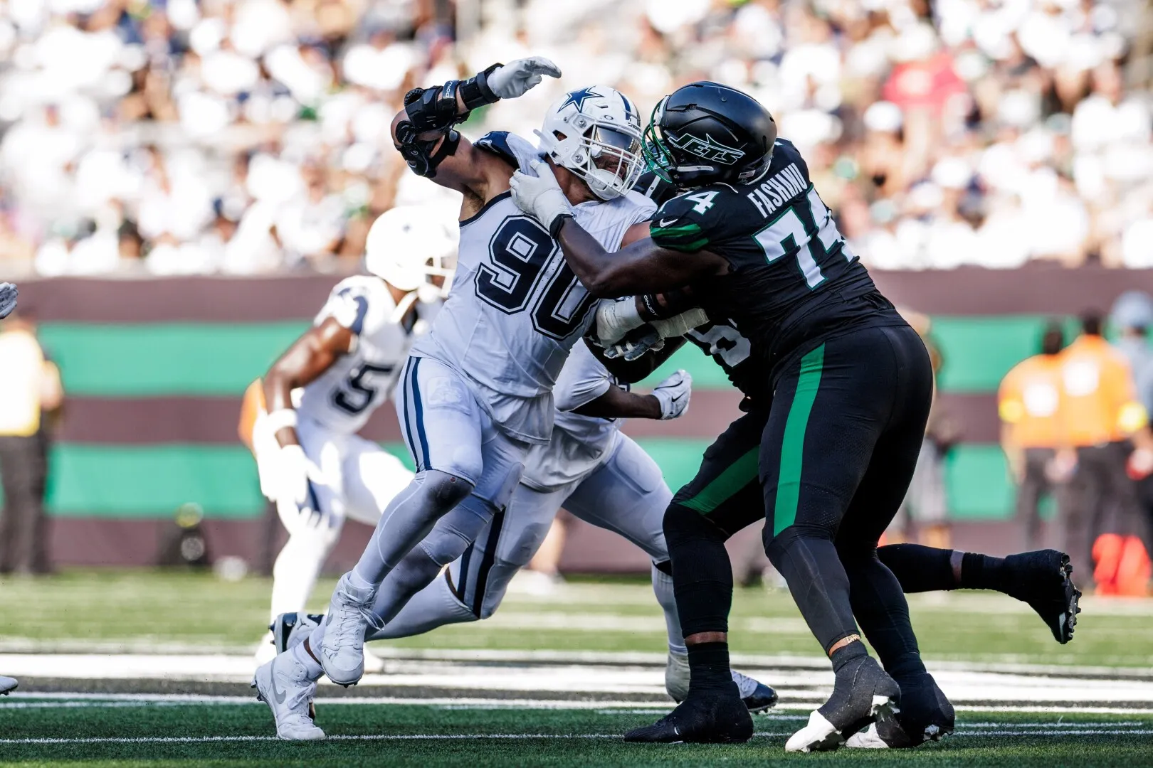 VIDEO Proprietarul unei echipe din NFL a fost amendat cu 250.000 de dolari pentru un gest obscen făcut fanilor