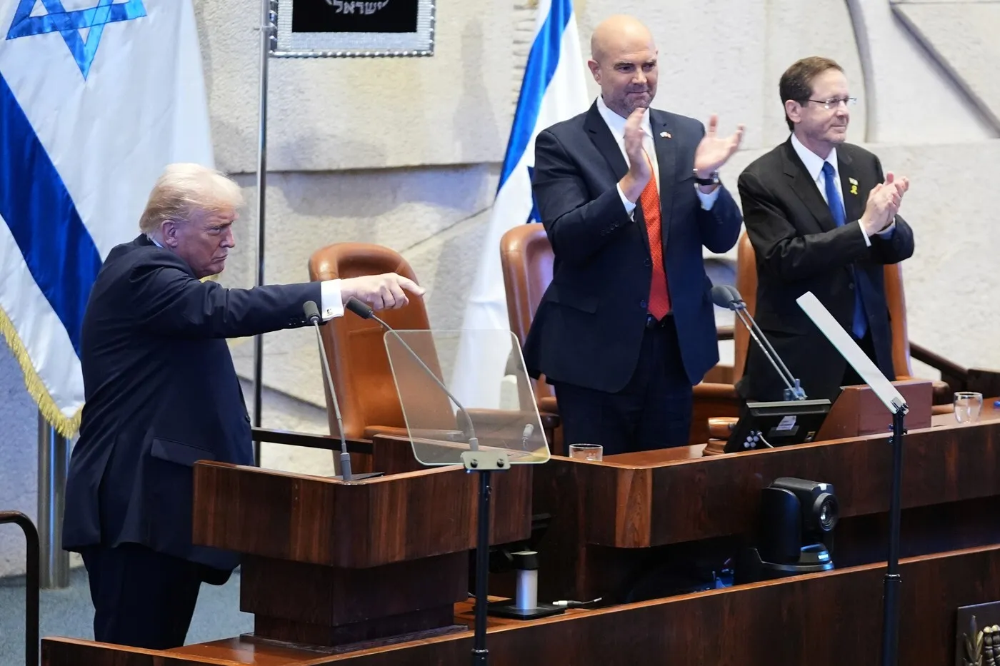 Trump își amenință dușmanii în Knessetul israelian: Este dedicat opririi războaielor, dar că nu va fi corect politic atunci când le va purta