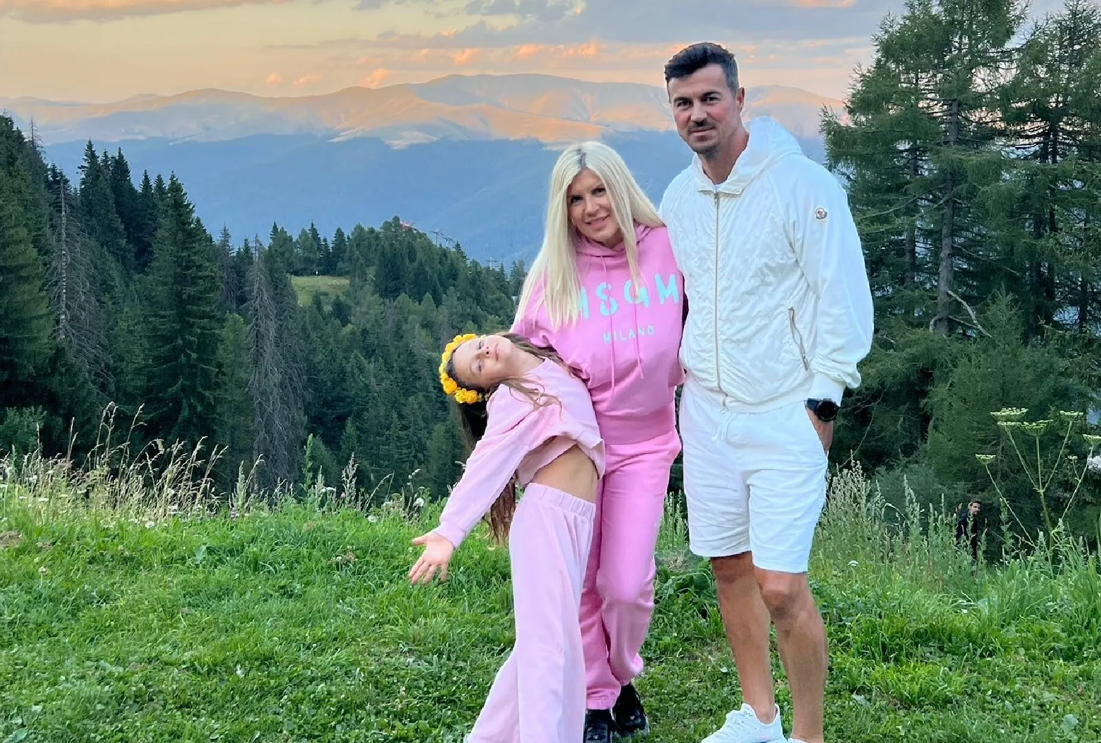 FOTO Elena Udrea, momente unice. Mesaj emoționant din prima vacanță petrecută alături de fiica ei