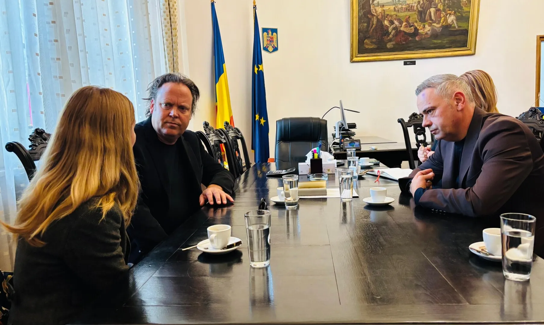 FOTO Ministrul Agriculturii, întâlnire cu documentaristul Charlie Ottley pentru promovarea produselor românești