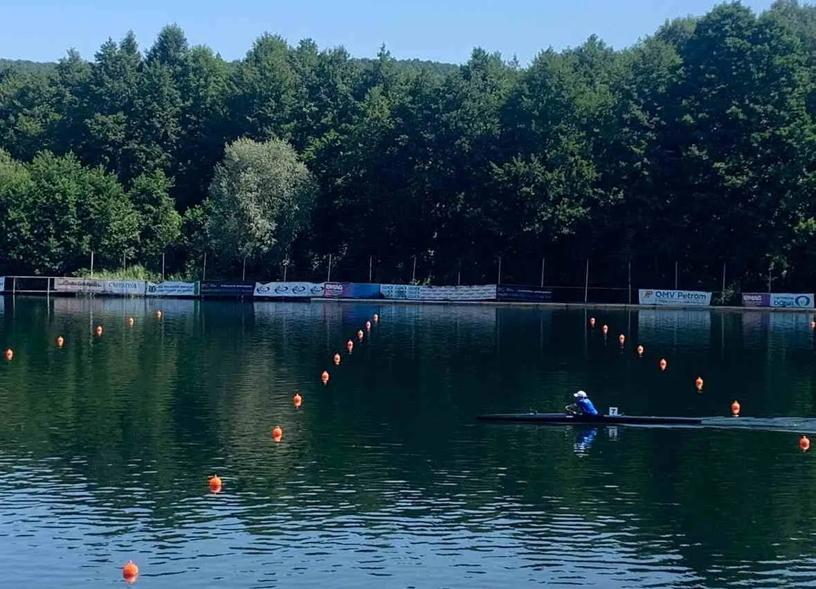 Campioana pe apă, profesoară pe uscat: 'Există două opțiuni'