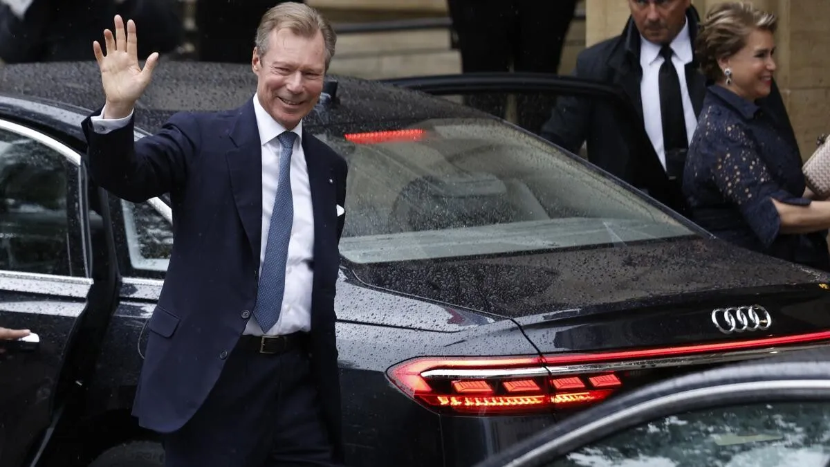 Marele duce Henri al Luxemburgului a abdicat vineri