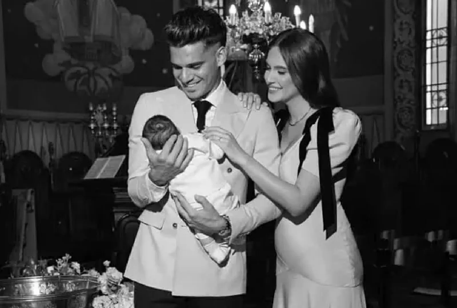 FOTO Imagini inedite de la botezul fiul lui Ianis și al Elenei Hagi. Nume ales în onoarea 'Regelui'