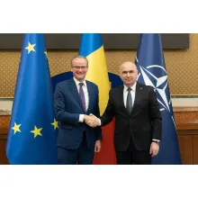 Premierul Ilie Bolojan a discutat cu ministrul de stat german pentru Europa: Germania va susţine în continuare apărarea militară pe Flancul de Est, după plecarea soldaților americani