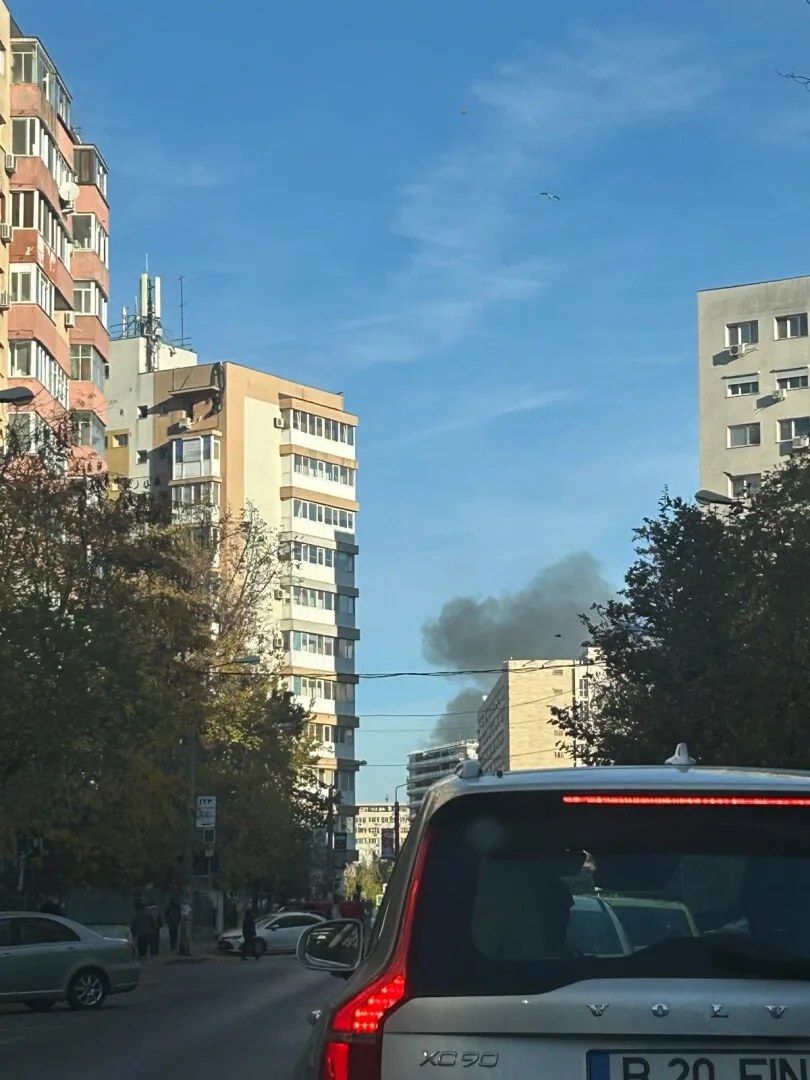incendiu bucuresti fum