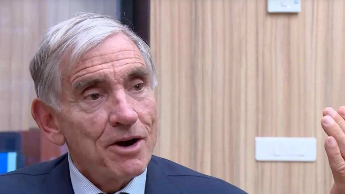 'Investiția în artere' care poate salva vieți: lecția profesorului britanic John Deanfield, la Sinaia