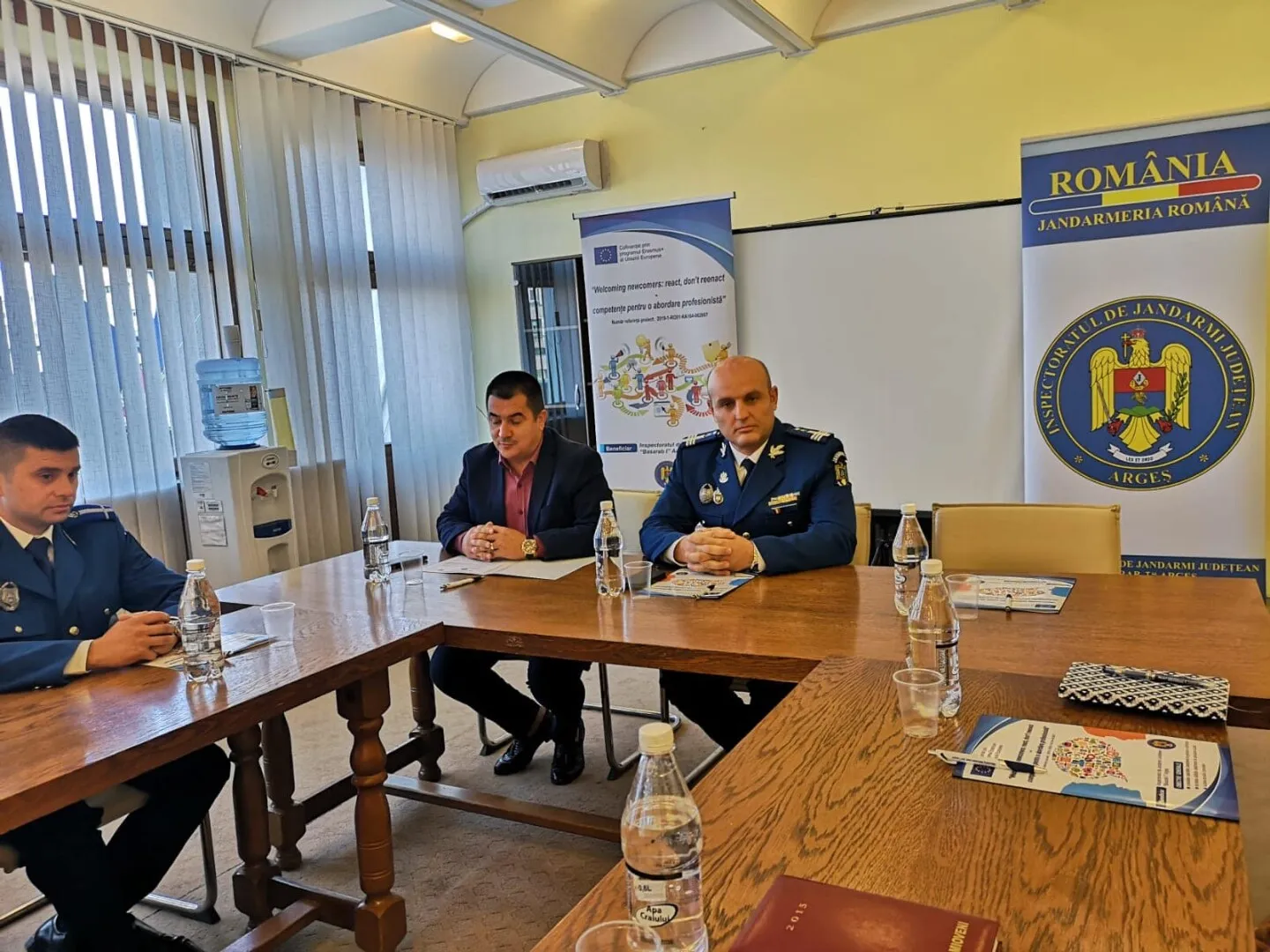 A fost numit un nou șef la Jandarmeria Capitalei: În timpul liber slujește ca preot pentru oamenii cu deficiențe de auz