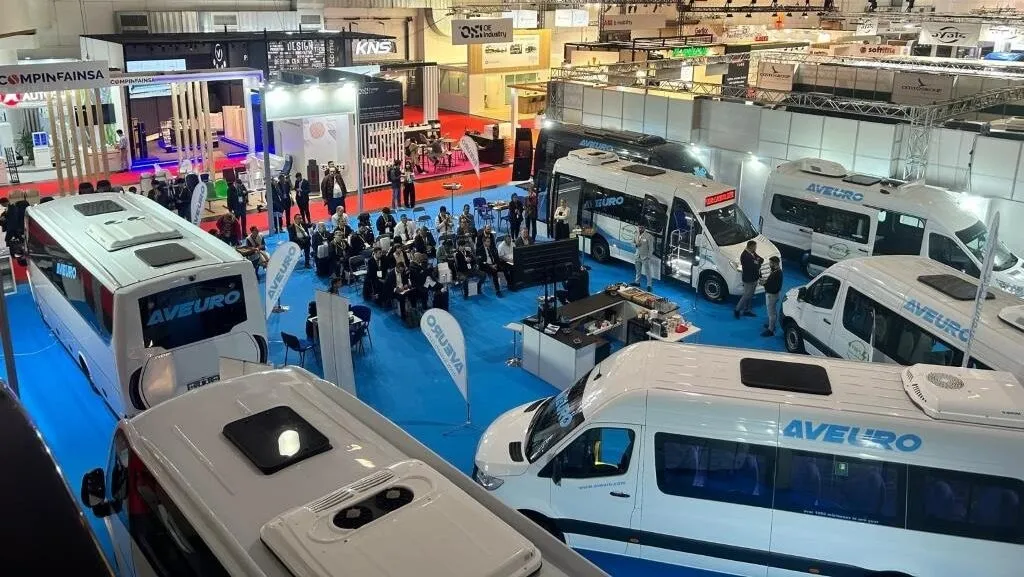 România intră puternic pe piața auto: Microbuze româneşti cu dotări premium, vândute în toată Europa şi Orientul Mijlociu