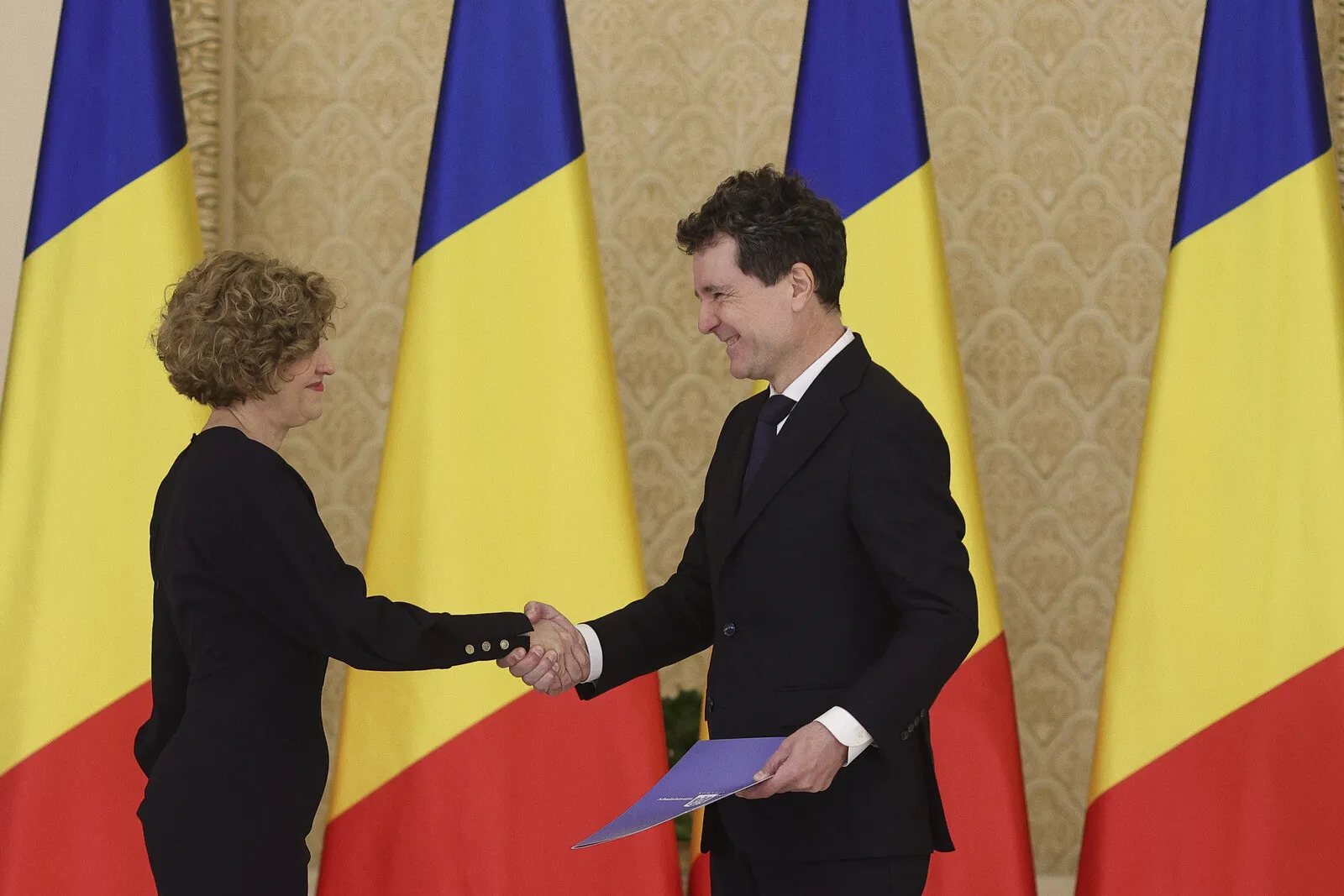 Oana Gheorghiu pierde aproape 10.000 de lei la salariu: Leafa imensă pe care o încasa din donații