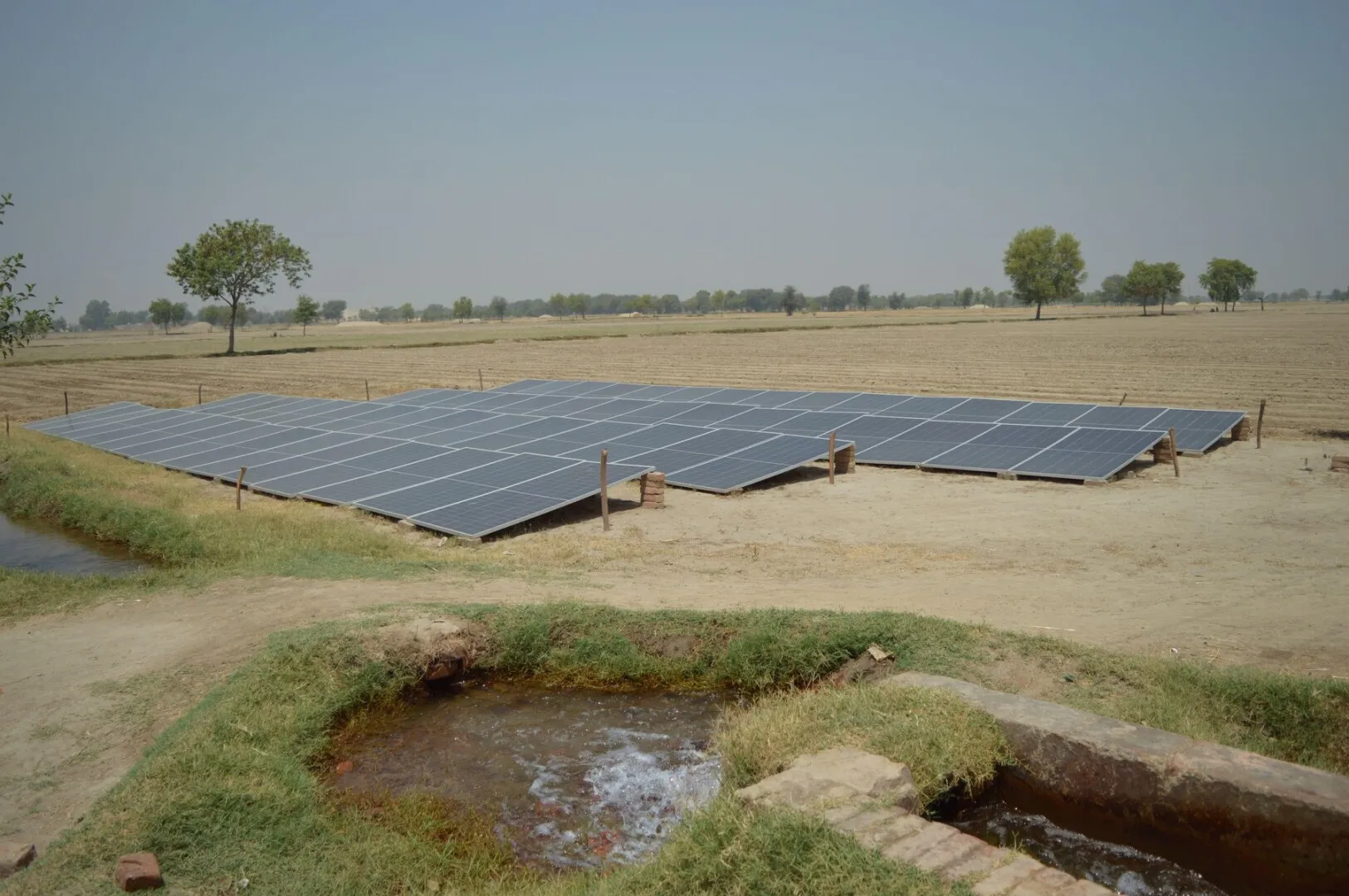 Nici așa nu e bine - Revoluția solară din agricultură lasă Pakistanul fără apă