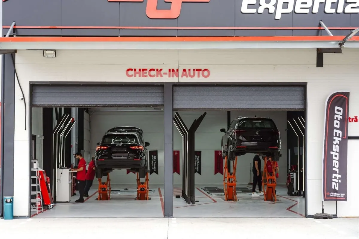 Pilot garage poza 2