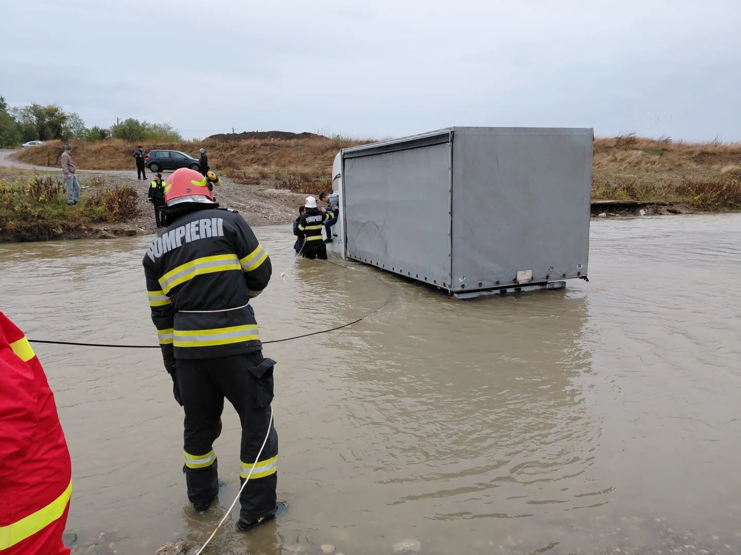 pompieri camion apa Prahova