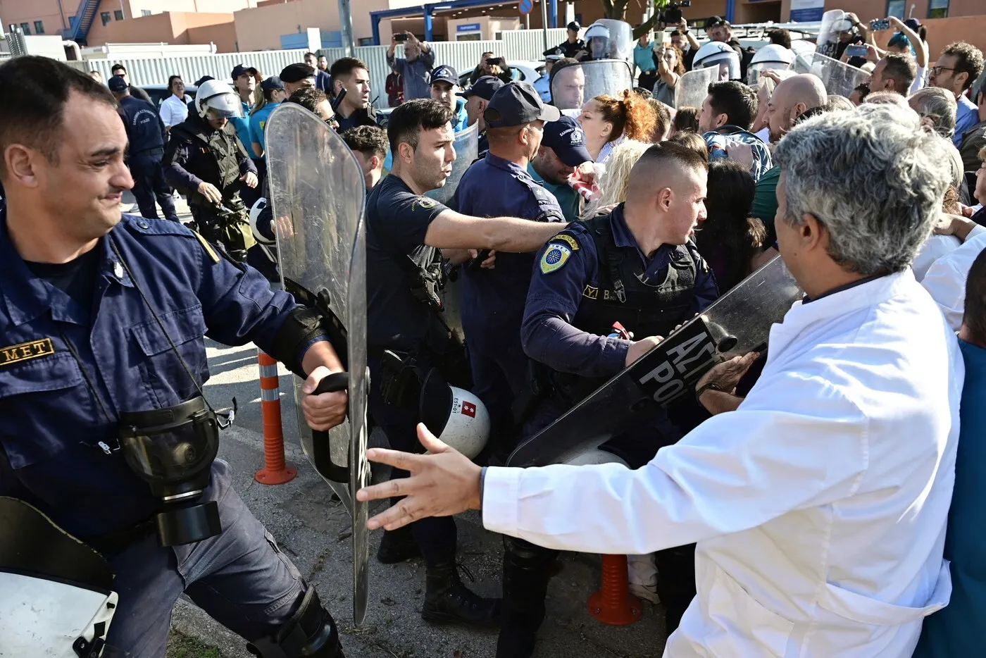 proteste atena