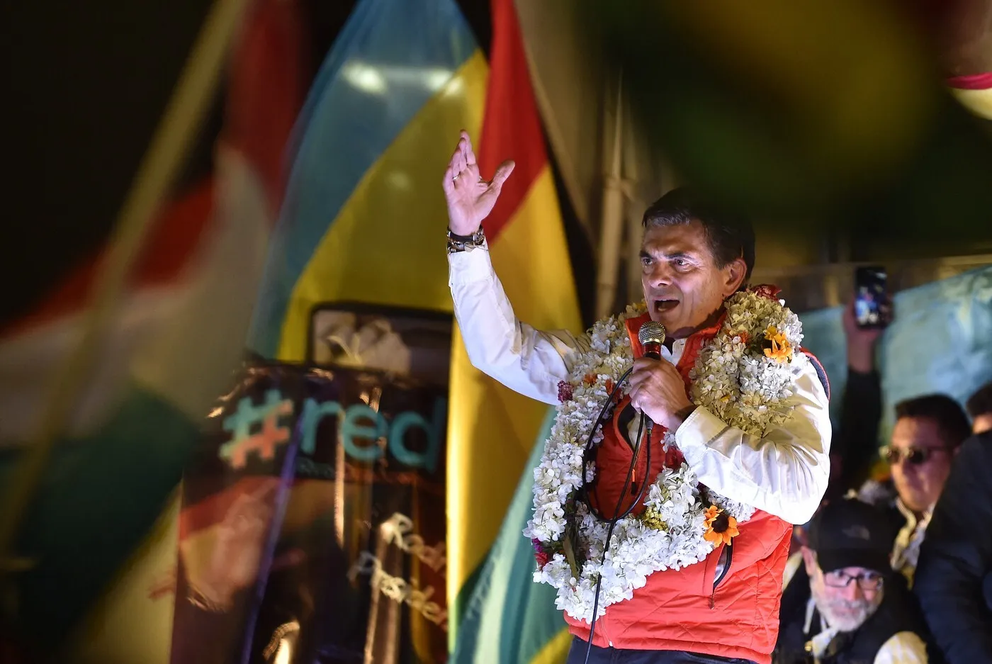 VIDEO Schimbare istorică în Bolivia: Un președinte de dreapta câștigă într-o țară care se confruntă cu o criză extrem de puternică