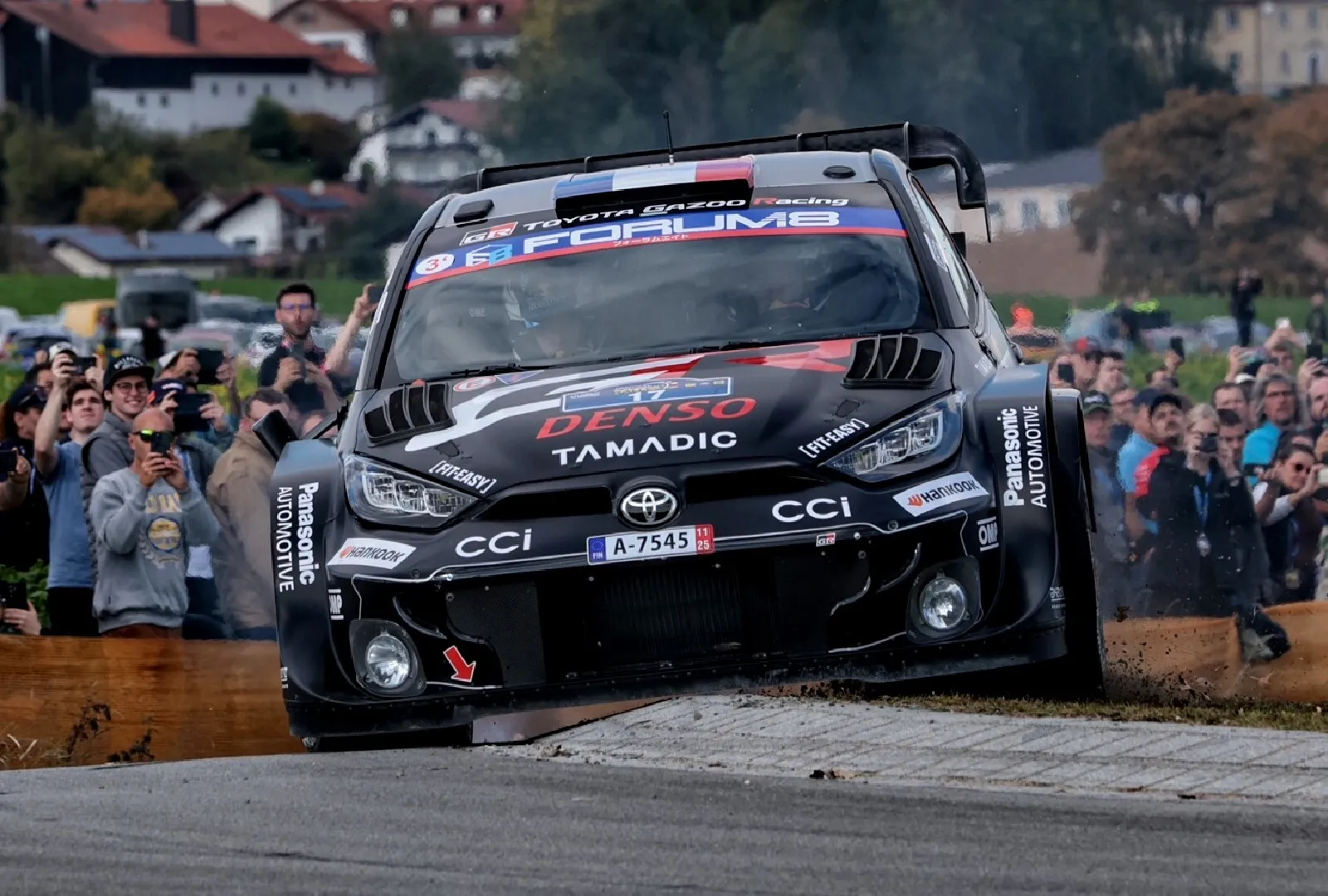 Ogier, lider în Raliul Europei Centrale după primele două probe speciale