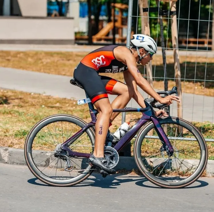 'Black Beauty' din triatlon visează la Jocurile Olimpice