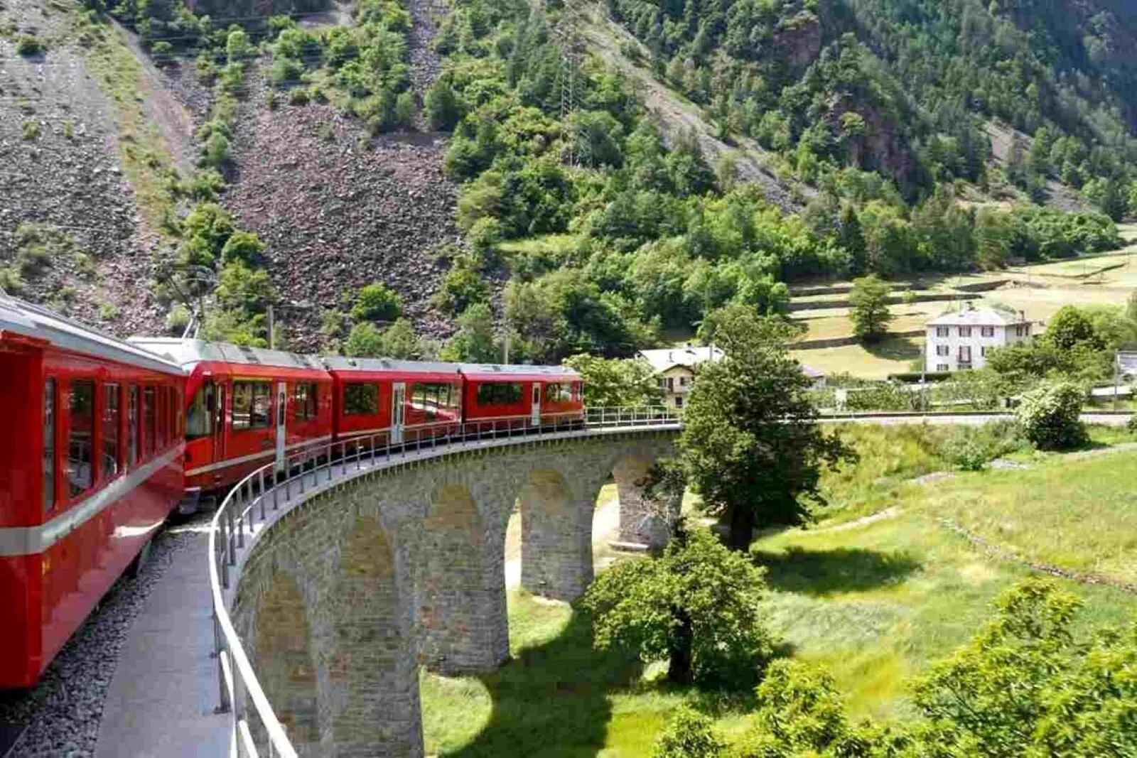 tren praga