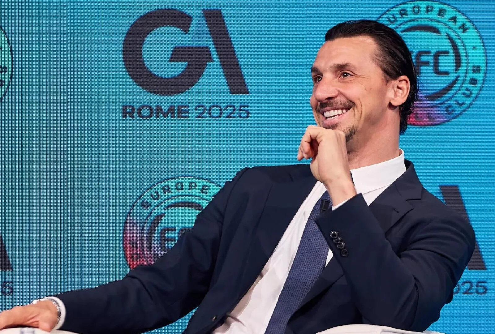 Zlatan Ibrahimovic i-a uitat pe Pele și Cristiano Ronaldo. Suedezul a făcut Top 3 al celor mai buni fotbaliști