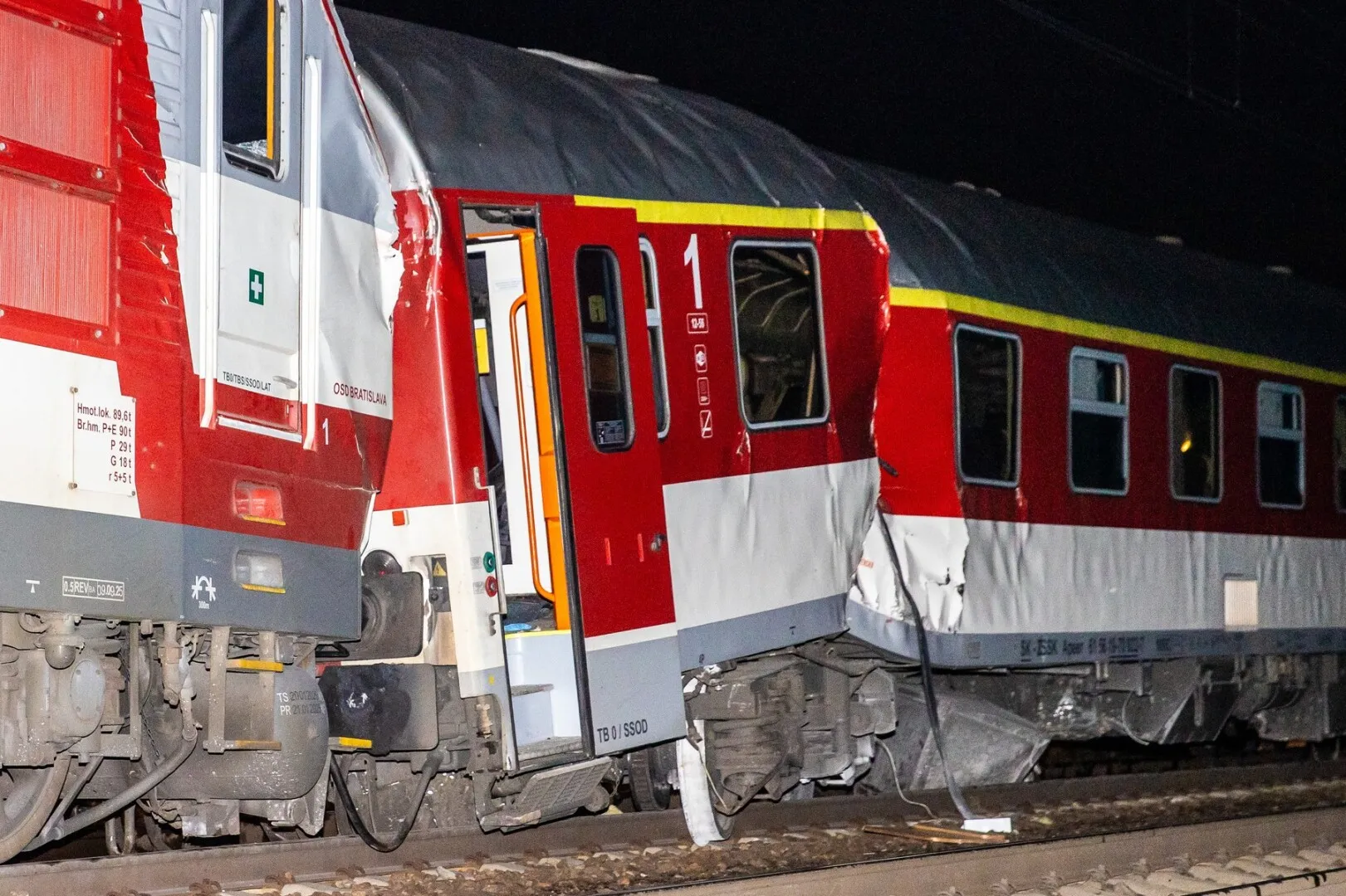 VIDEO Zeci de răniţi în Slovacia în urma coliziunii a două trenuri
