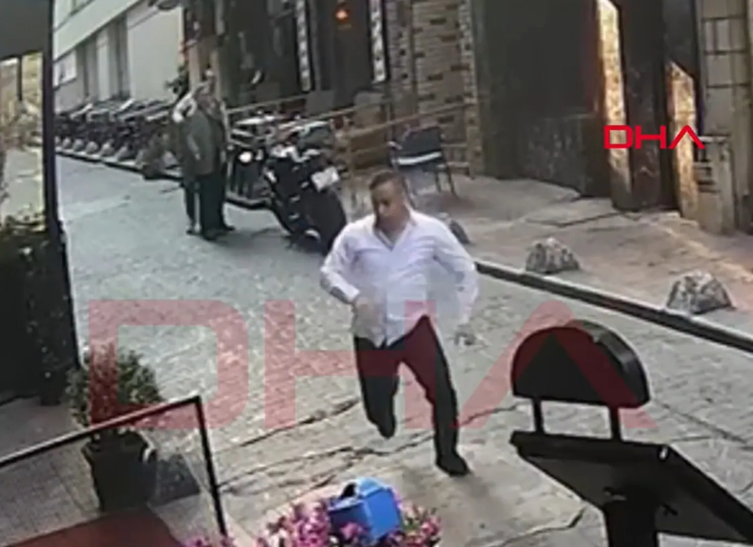 VIDEO Camerele de supraveghere au surprins incidentul din Istanbul, în urma căruia doi români au fost împușcați