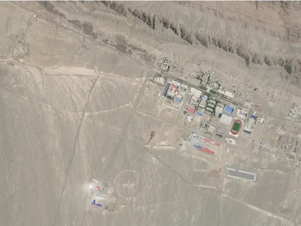 FOTO Alarmă nucleară: China sapă tuneluri și puțuri uriașe în Xinjiang. Pregătiri pentru o nouă eră a testelor nucleare?