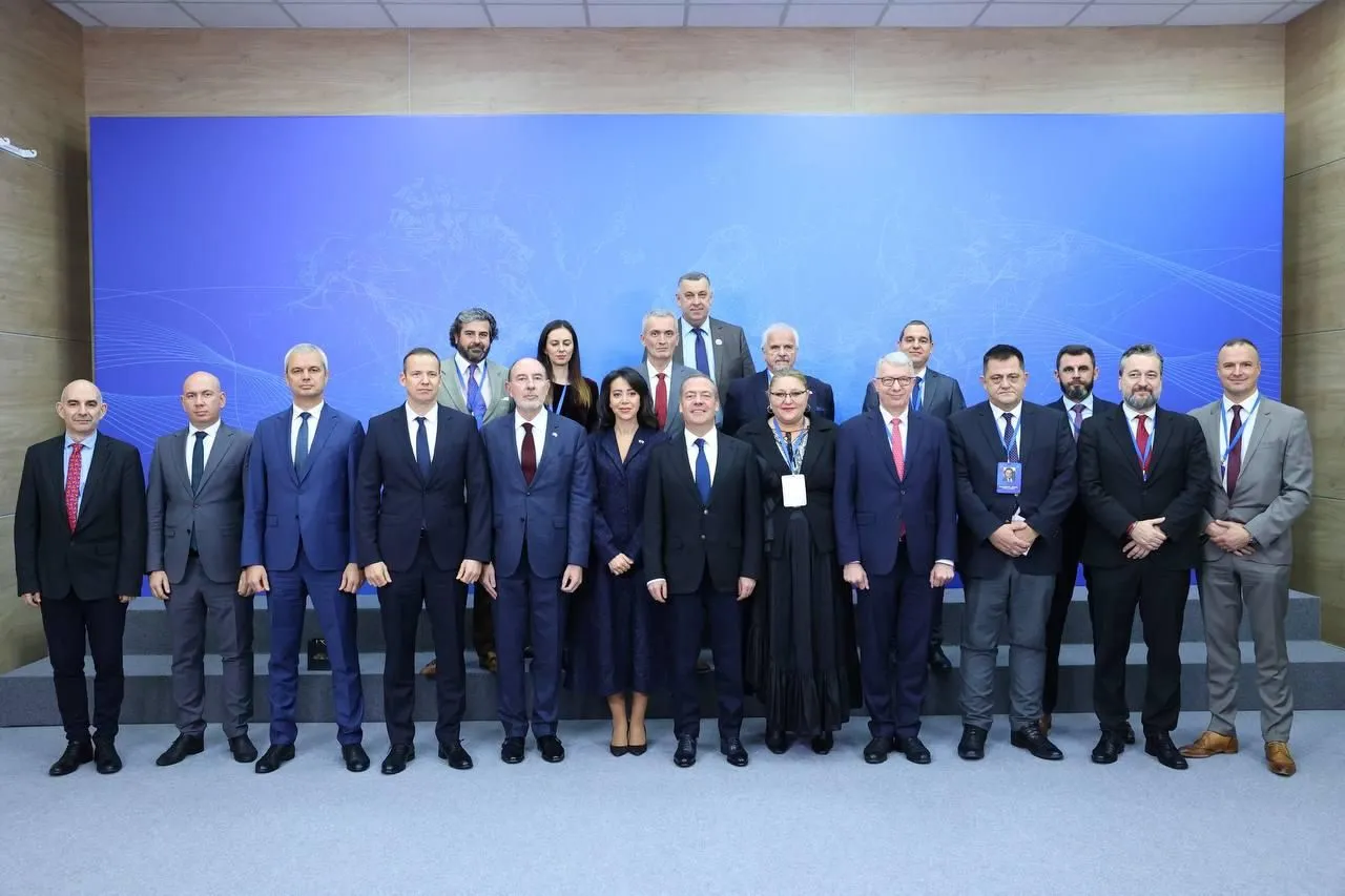 Diana Șoșoacă la Moscova alături de fostul președinte al Rusiei, Dmitri Medvedev