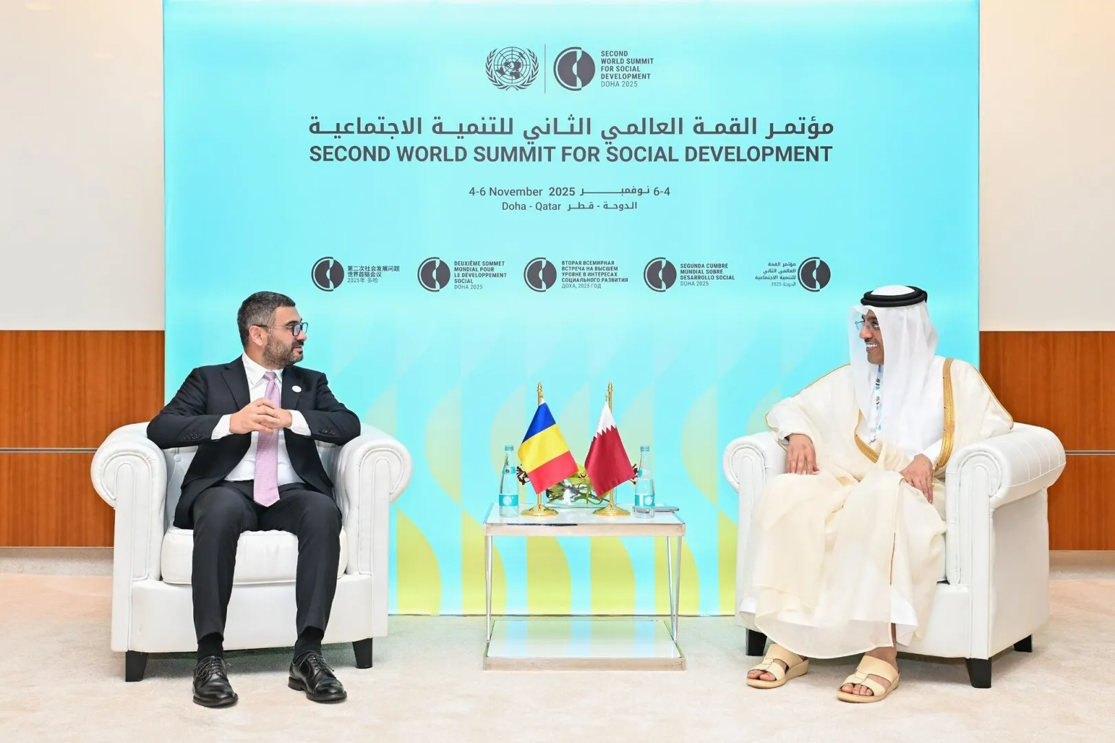 Florin Manole, discuții la Doha cu ministrul Muncii din Qatar despre protecția lucrătorilor români și cooperarea bilaterală