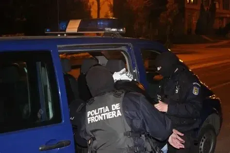 Armament de război, descoperit la graniță: DIICOT și serviciile secrete intervin în Vama Albița în cazul unui transport cu arme și lansatoare de rachete