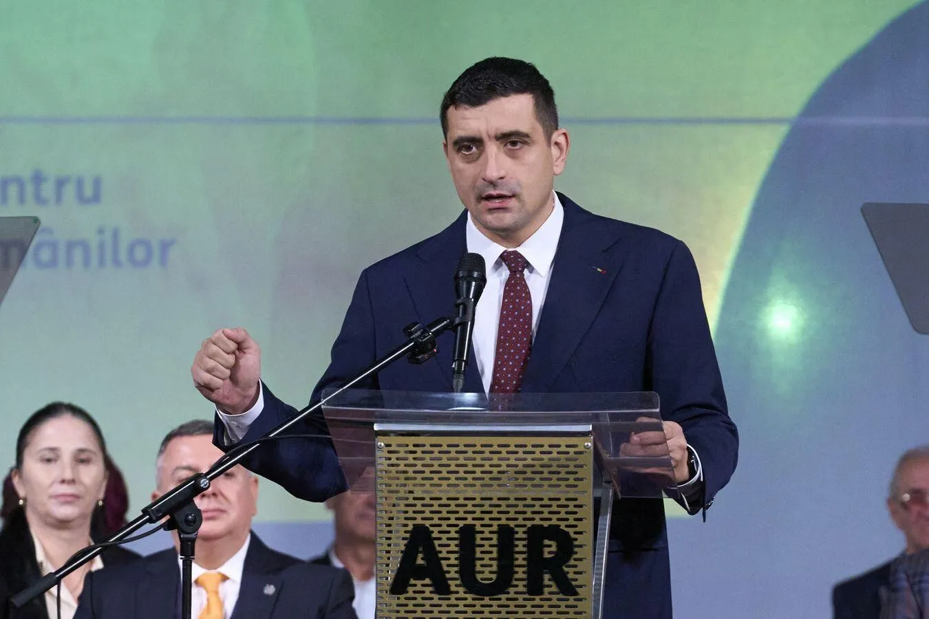 George Simion amenință cu CCR: 'Nu se respectă ponderea parlamentară. Votul românilor nu este respectat'