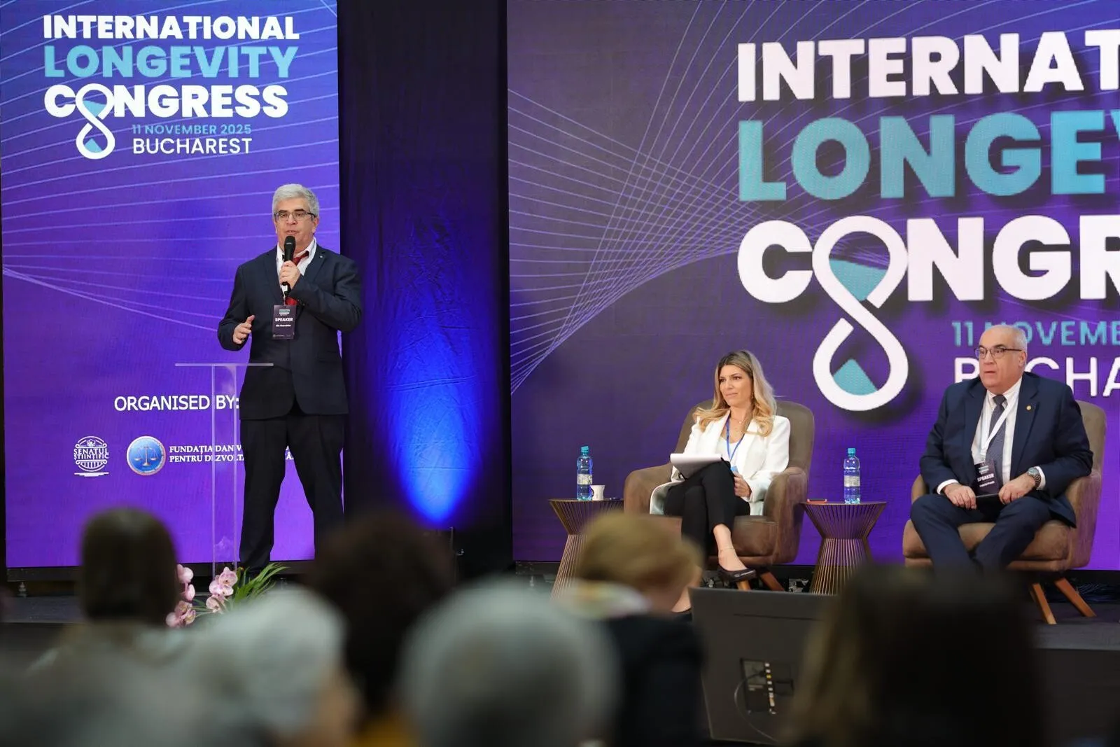 Zece savanți de top, la București: încep discuțiile despre cum putem opri îmbătrânirea