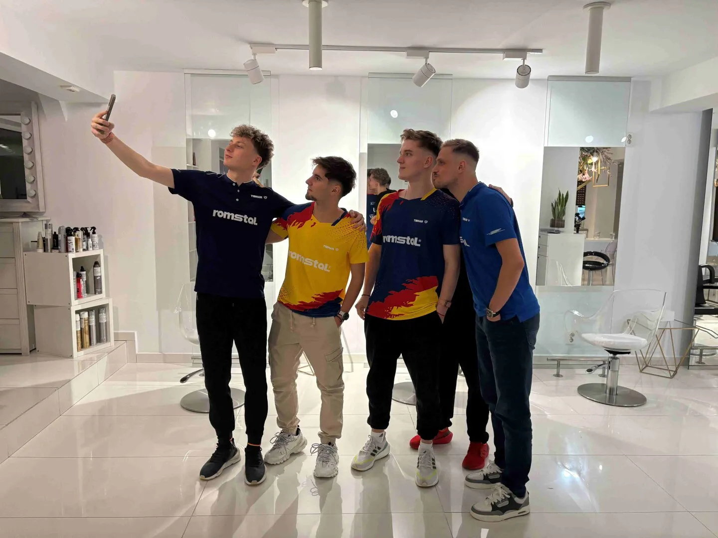 FOTO Pariu respectat. Unde și-au petrecut 5 ore vicecampionii europeni la tenis de masă