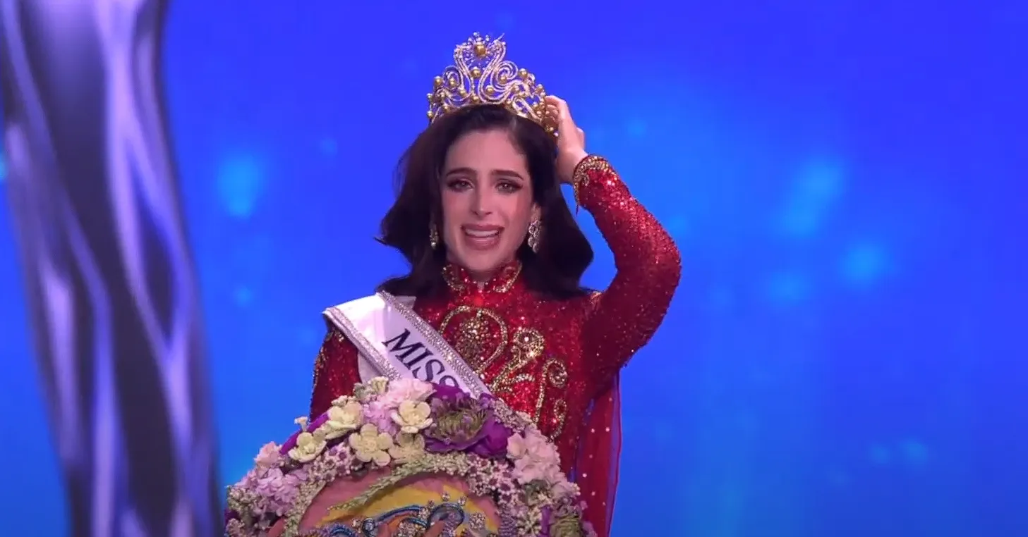 VIDEO Miss Universe 2025: Miss Mexic - concurenta jignită și umilita de un organizator - câștigă coroana după cel mai controversat sezon din istoria concursului