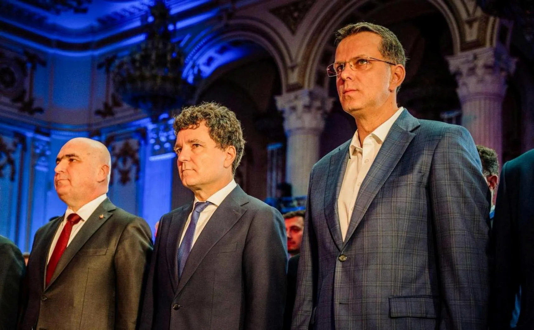 Nicușor Dan, discuție cu Ionuț Moșteanu: ministrul Apărării trebuie să ia în calcul demisia (surse)