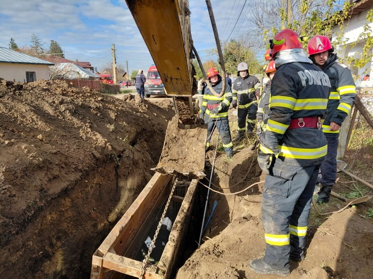 muncitori mal pamanat pompieri