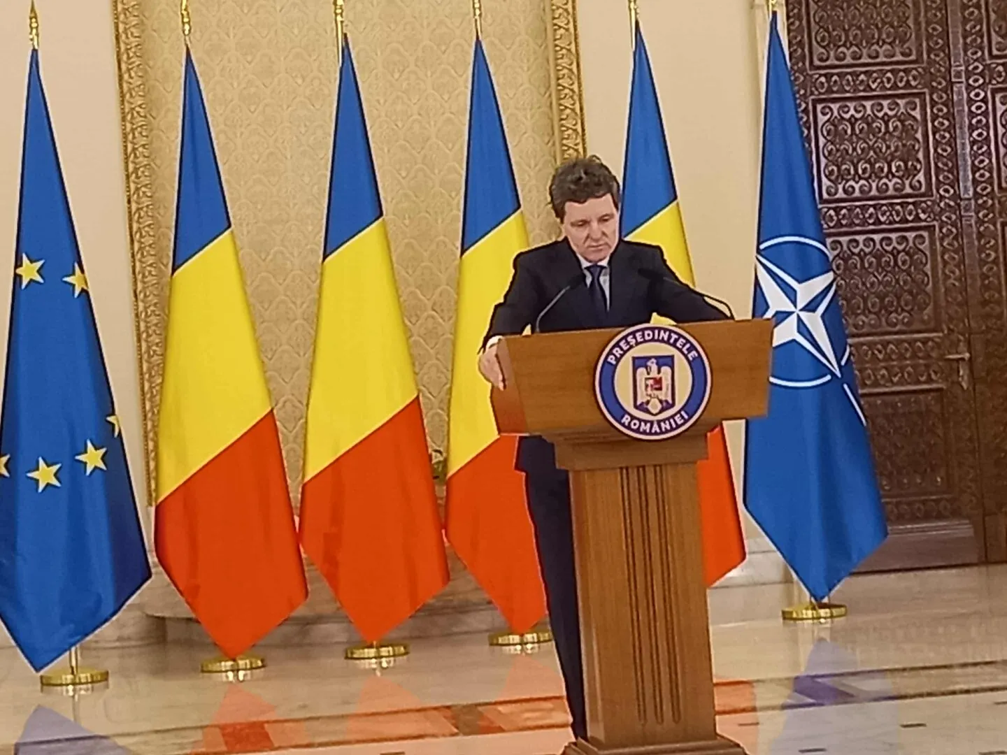 Probleme de comunicare la nivelul Guvernului? Nicușor Dan explică de ce nu s-a spus despre retragerea trupelor americane, respectiv declarația 'nefericită' a Oanei Gheorghiu