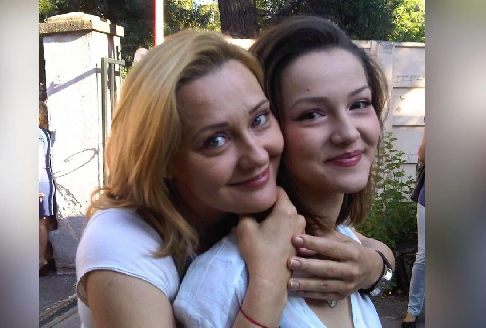 Fiica Elenei Lasconi, mesaje controversate. Susține înarmarea Hamas: 'Spunând că ar trebui să predea armele este nebunesc'